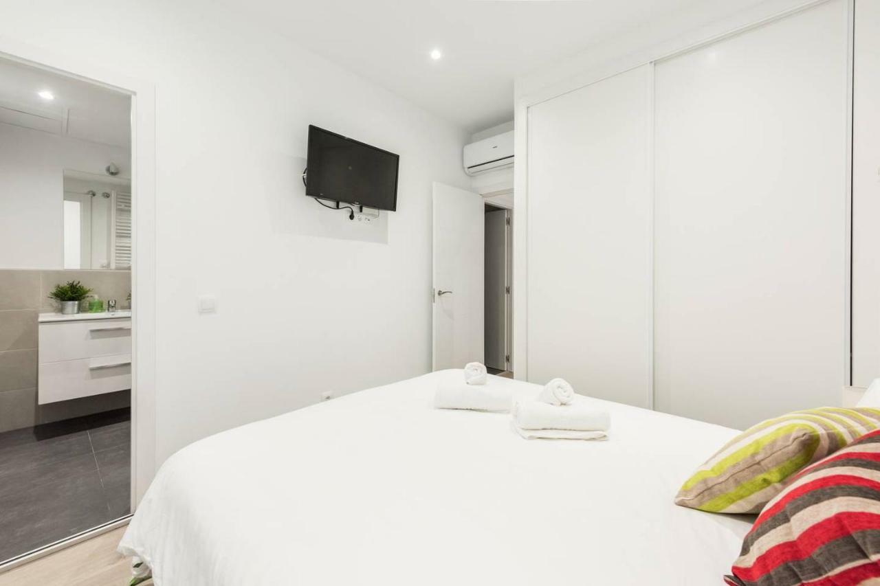 Modern With Ideal Location Next To Atocha Station Madrid Buitenkant foto