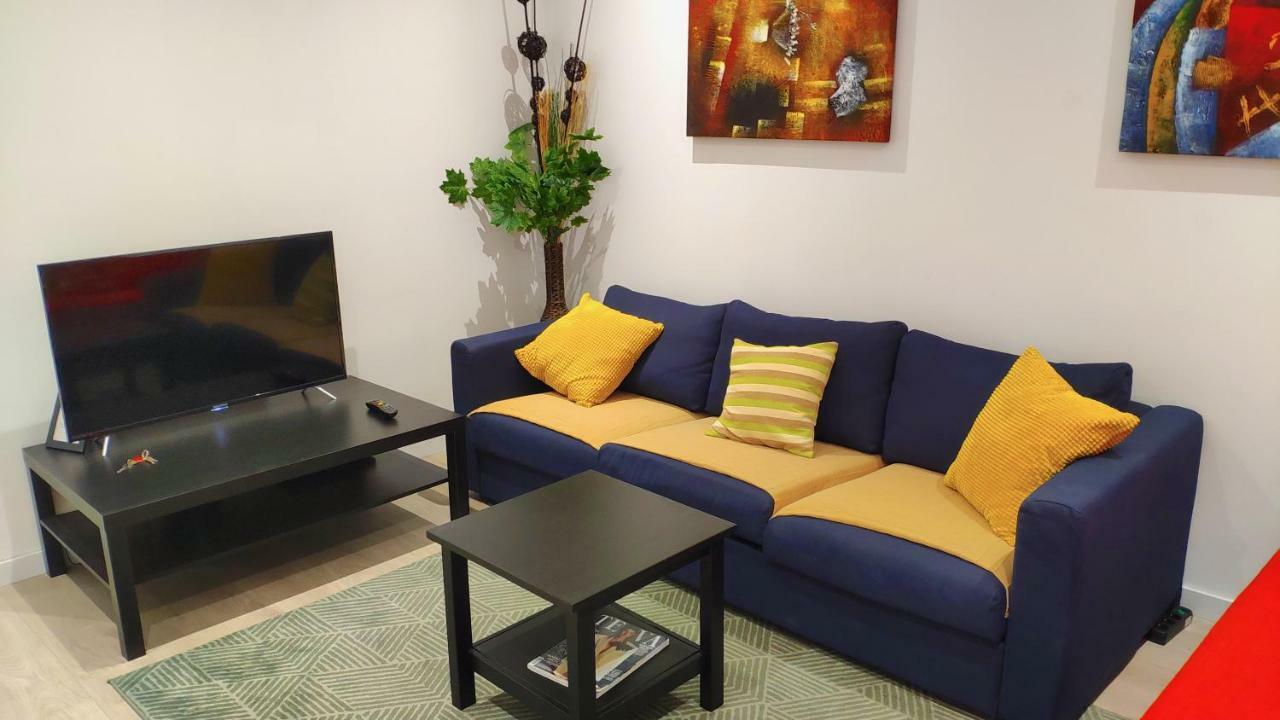 Modern With Ideal Location Next To Atocha Station Madrid Buitenkant foto